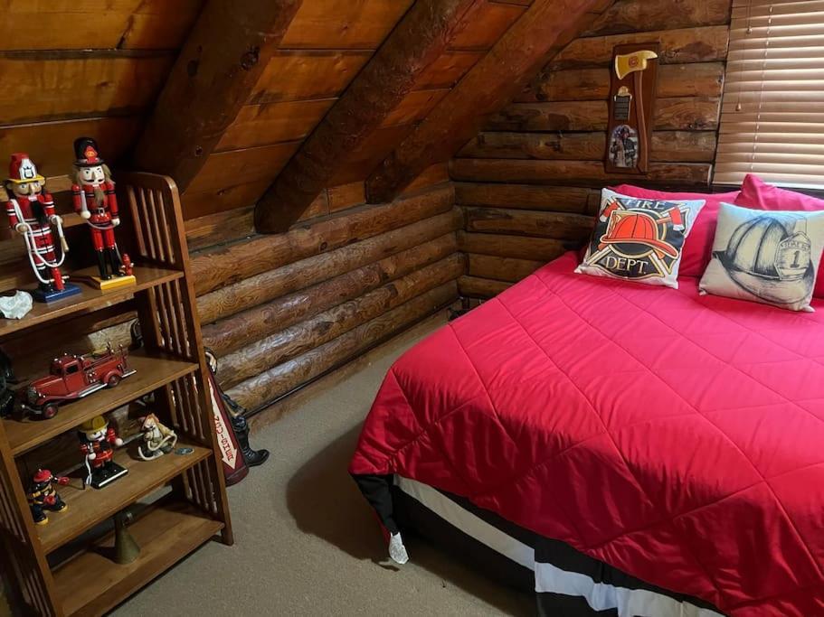 Acorn Resort A Unique Retreat Cabin, 13 Acres Land Bloomington Buitenkant foto
